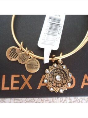 💞 NWT ALEX AND ANI - Maid of Honor Charm Bracelet 745